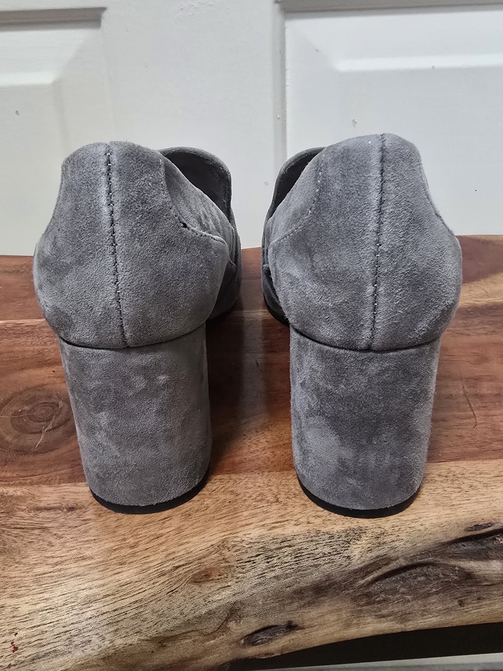 Bella-Vita Grey Suede Chain Loafers Heels Size 8.5 - Picture 13 of 14